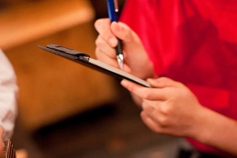 【春日井市】焼肉屋のホールスタッフ